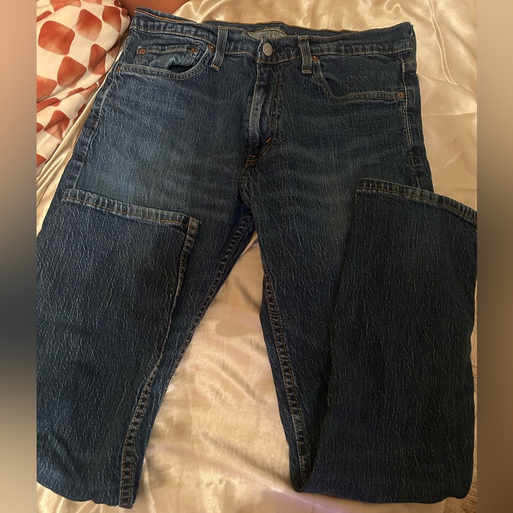 Classic Blue denim Levi jeans
Waist 32 Length 30